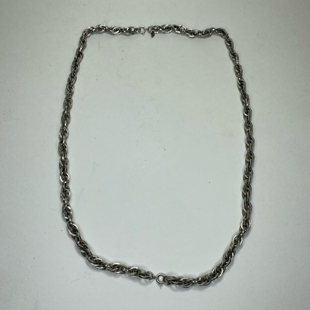 Sarah Coventry Bib ‘n Tucker Silver-tone Rope Design Chain Necklace